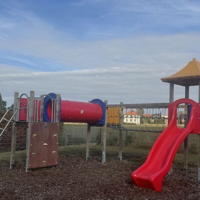 Bild vergr&ouml;&szlig;ern: Spielplatz_Friedrich_Deike_Weg
