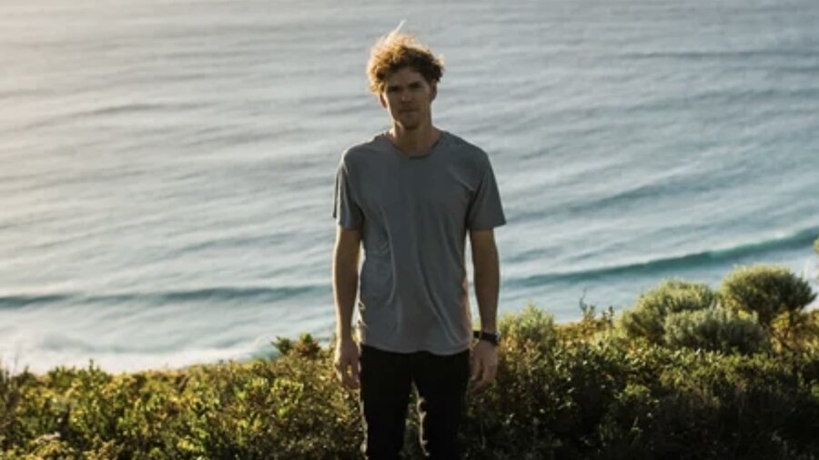 Interner Link: Zur Veranstaltung Das Herz von Salt Tree  Tom River solo 