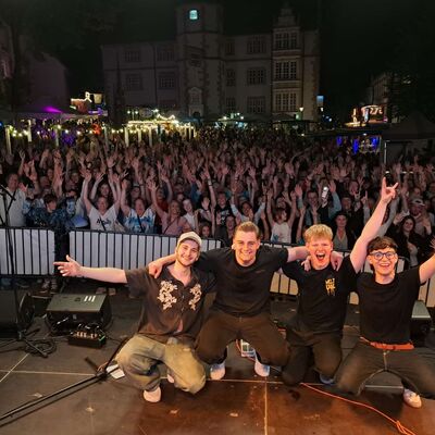 Bild vergr&ouml;&szlig;ern: 4hugs