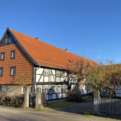 Bild vergr&ouml;&szlig;ern: Hof Helle Str.13