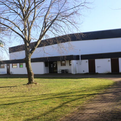 Bild vergr&ouml;&szlig;ern: Sporthalle Adenstedt