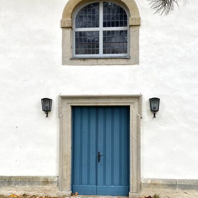 Bild vergr&ouml;&szlig;ern: St.Peter u.Paul Eingang