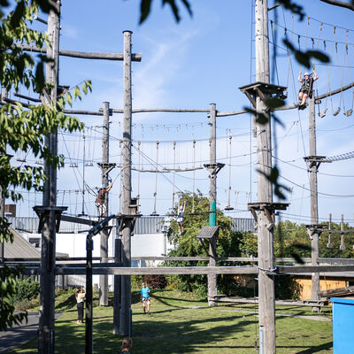 Bild vergr&ouml;&szlig;ern: Hochseilgarten