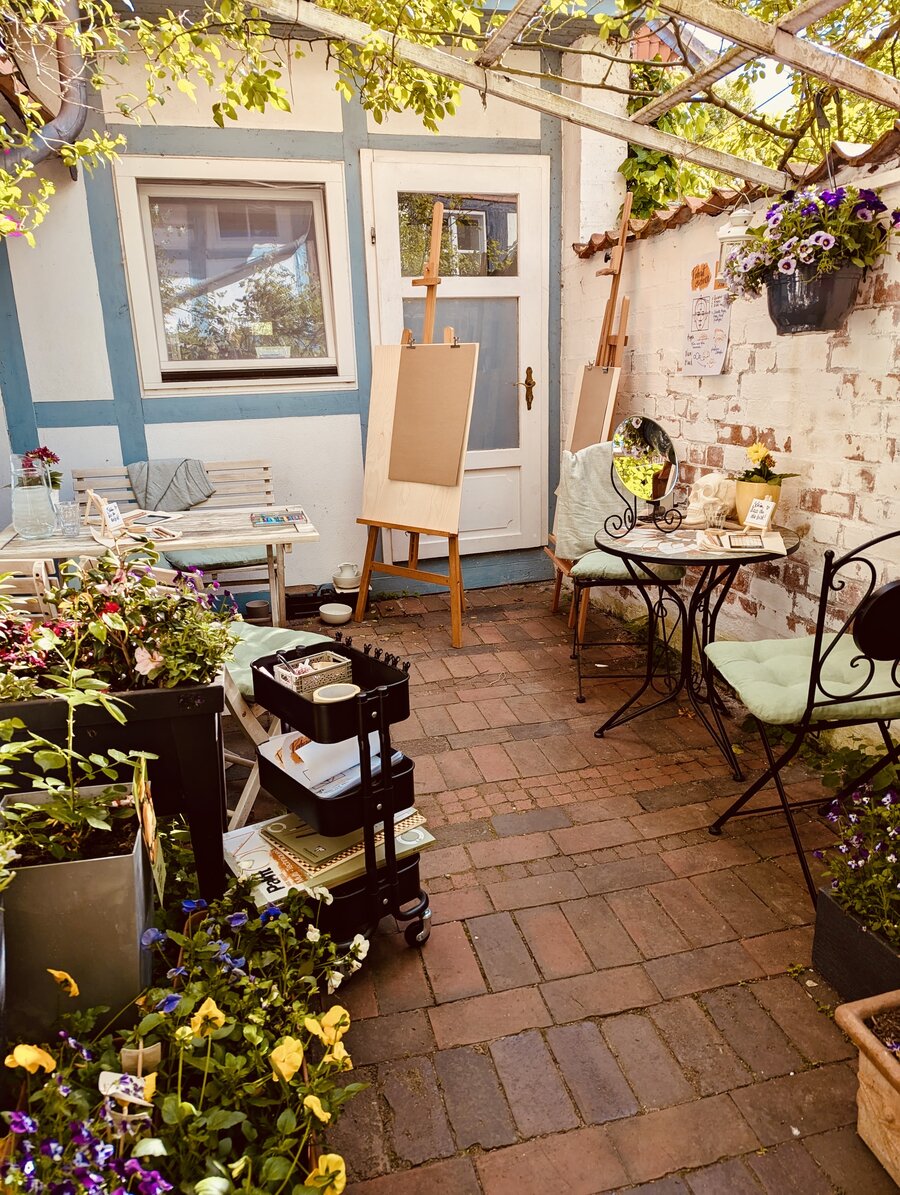 Interner Link: Zur Veranstaltung Portrait zeichnen im Kafenion