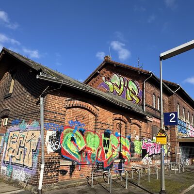 Bild vergr&ouml;&szlig;ern: Bahnhof