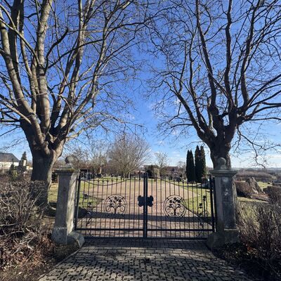 Bild vergr&ouml;&szlig;ern: Friedhof_neu1