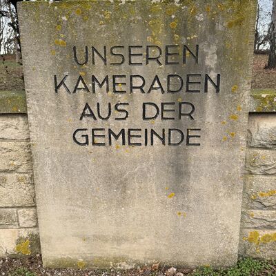 Bild vergr&ouml;&szlig;ern: Gefallenen_Denkmal_Messeberg