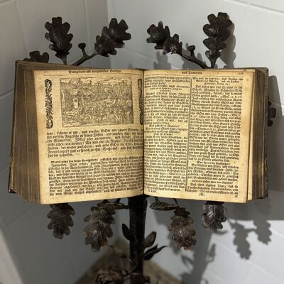 Bild vergr&ouml;&szlig;ern: Heimatmuseum_alte Bibel
