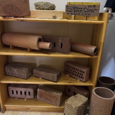 Bild vergr&ouml;&szlig;ern: Heimatmuseum_Steine_gebrannt_in_der_Ziegelei_in Hoheneggelsen