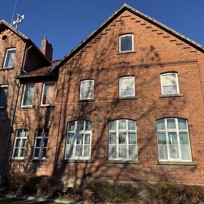 Bild vergr&ouml;&szlig;ern: Heimatstube_R&uuml;ckansicht_alte_Schule