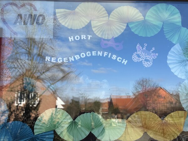 Bild vergr&ouml;&szlig;ern: Hort_Regenbogenfisch