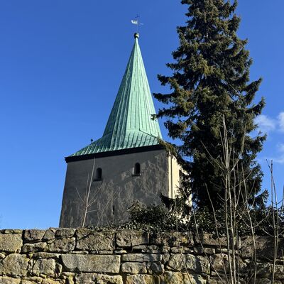 Bild vergr&ouml;&szlig;ern: Wehrkirche_Bruchsteinmauer_historisch