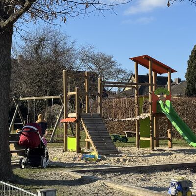 Bild vergr&ouml;&szlig;ern: Spielplatz_Birkenstra&szlig;e