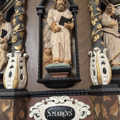 Bild vergr&ouml;&szlig;ern: St.Martin_Wehrkirche_Kanzel