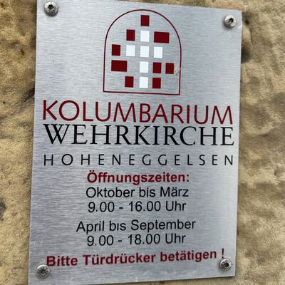 Bild vergr&ouml;&szlig;ern: St.Martin_Wehrkirche_Kolumbarium