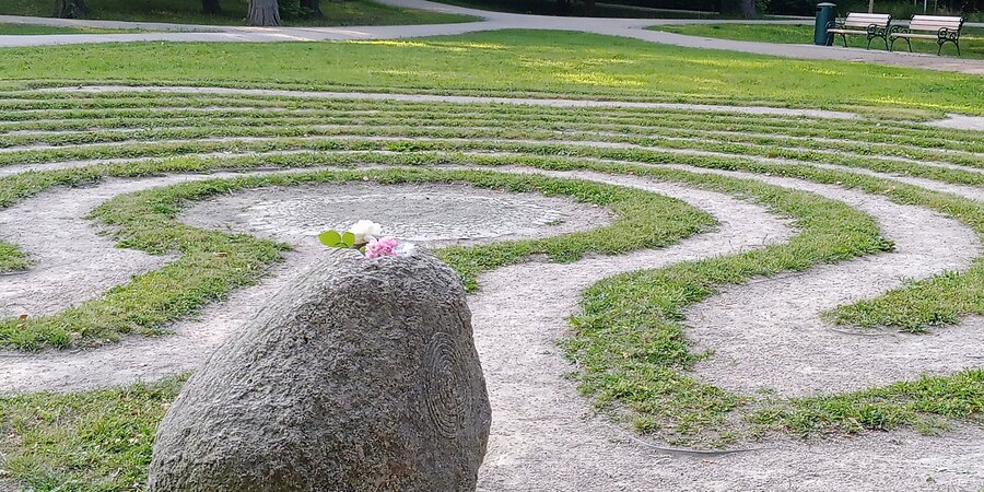 Interner Link: Zur Veranstaltung Fr&uuml;hlingserwachen am Rosenlabyrinth