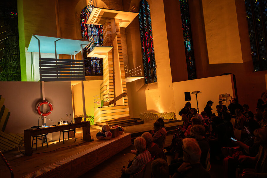 Interner Link: Zur Veranstaltung Hannah L&uuml;hmann, Susanne Schirdewahn und Dita Zipfel &uuml;ber Mutterschaft, weibliche Solidarit&auml;t und falsche Verb&uuml;ndete