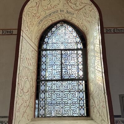 Bild vergr&ouml;&szlig;ern: Marienkirche_Fenster_Innenraum