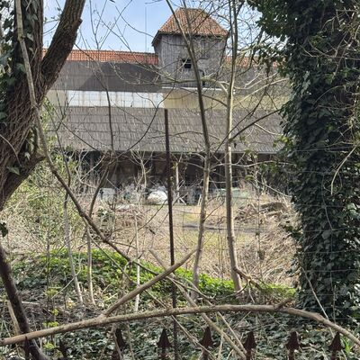 Bild vergr&ouml;&szlig;ern: Schloss_Gutshof