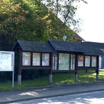 Bild vergr&ouml;&szlig;ern: Infotafeln Hauptstr