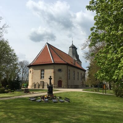 Bild vergr&ouml;&szlig;ern: Kirche Nord-:Oststeite