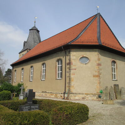 Bild vergr&ouml;&szlig;ern: Kirche S&uuml;d- Ostseite
