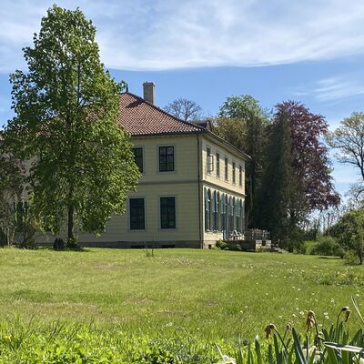 Bild vergr&ouml;&szlig;ern: Walshausen Gutshaus Westseite1