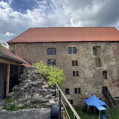 Bild vergr&ouml;&szlig;ern: Burg_Palas3