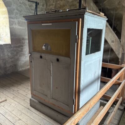 Bild vergr&ouml;&szlig;ern: Kath.Kirche_Uhr3